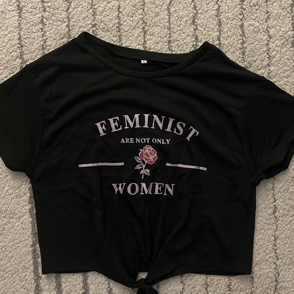 Boutique crop shirt sz L
